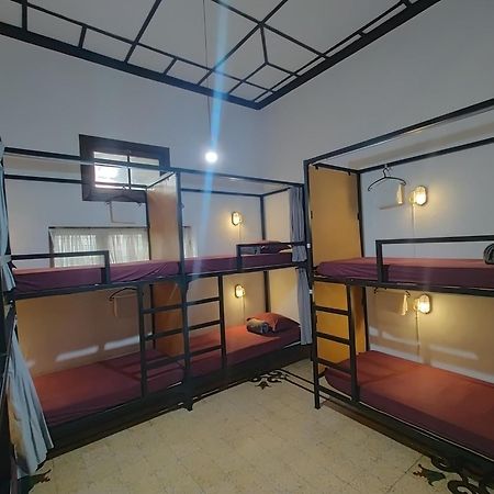 Semeru Hostel Malang (Adults Only) Exterior foto