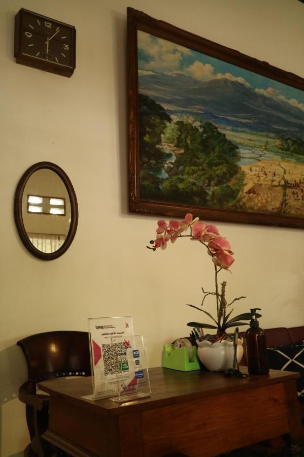 Semeru Hostel Malang (Adults Only) Exterior foto
