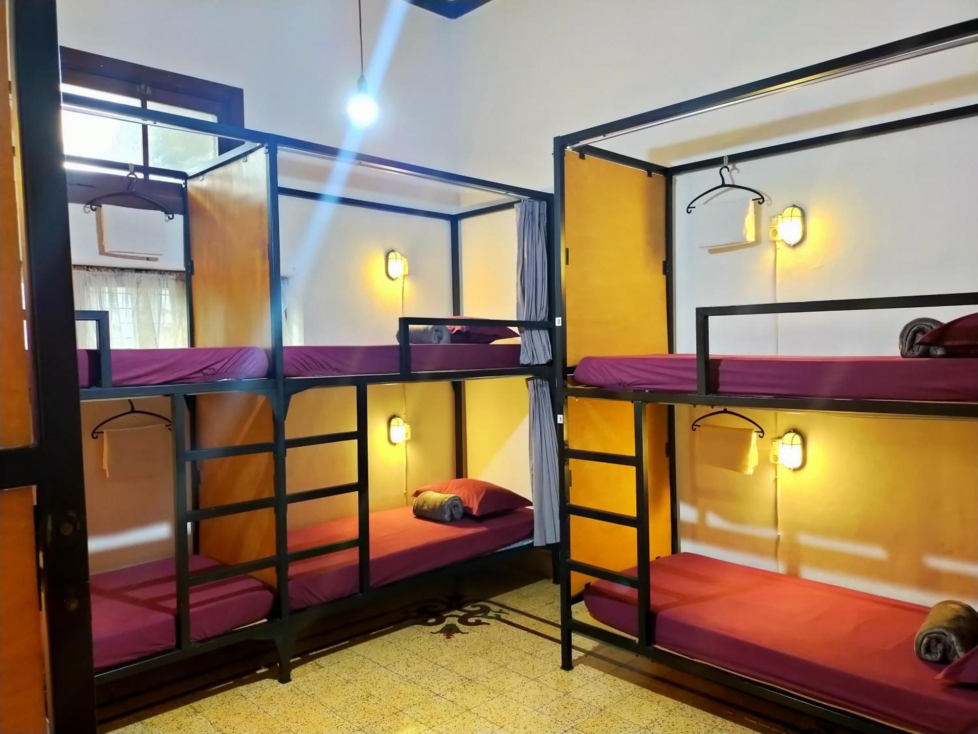 Semeru Hostel Malang (Adults Only) Exterior foto