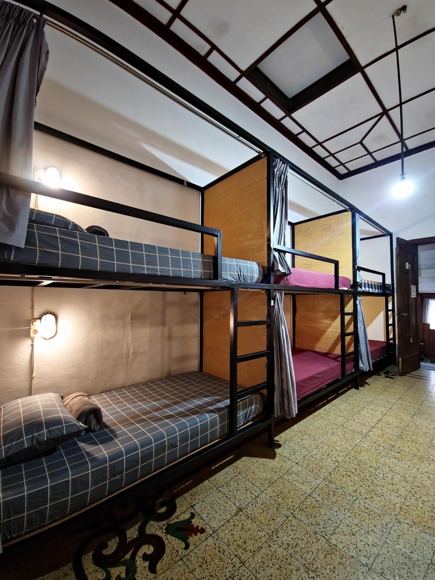 Semeru Hostel Malang (Adults Only) Exterior foto
