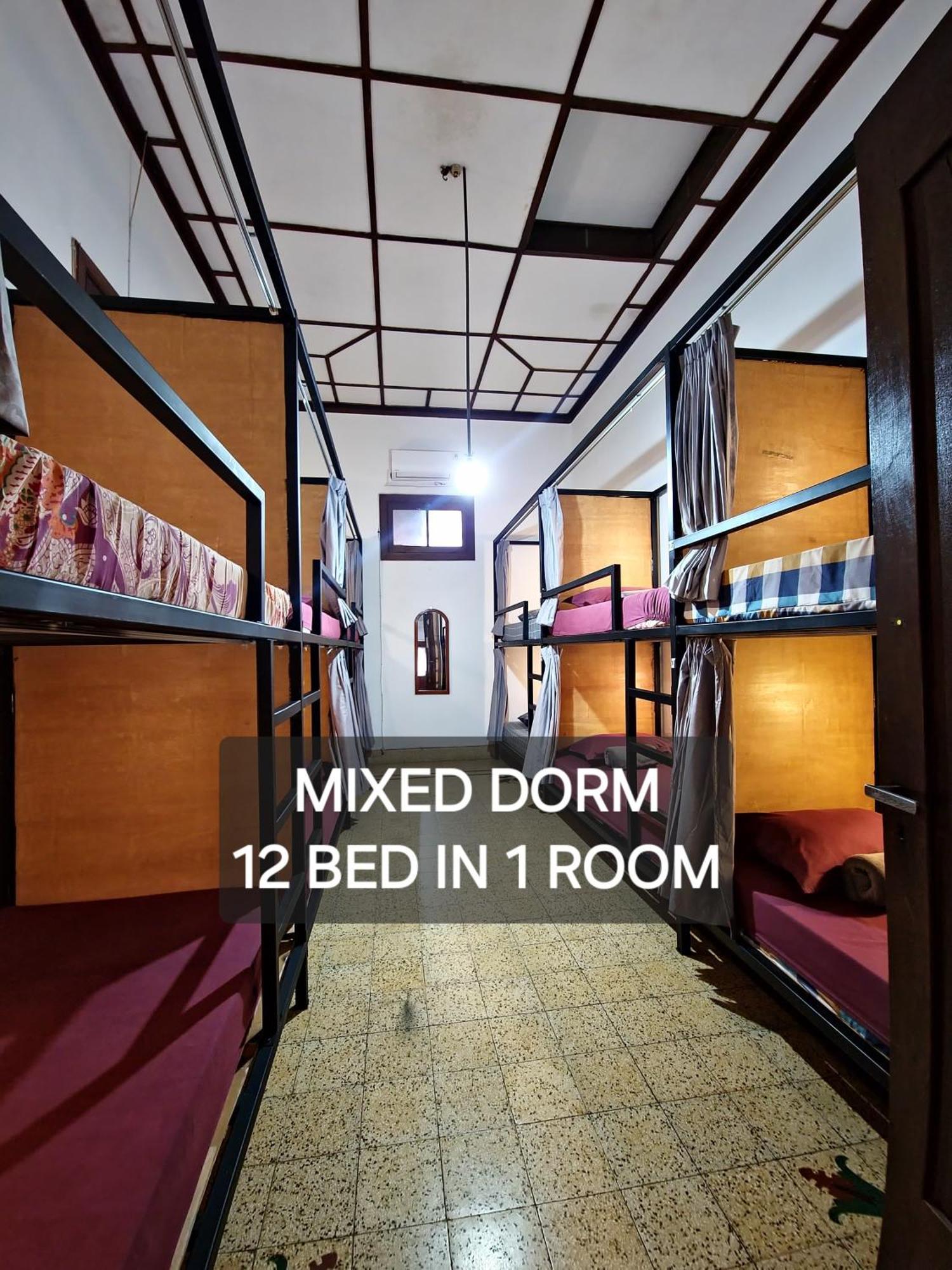 Semeru Hostel Malang (Adults Only) Exterior foto
